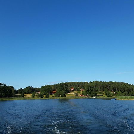 Gaerdsholmens Skaergardshemman "Eken" Villa Edsbruk Exterior photo